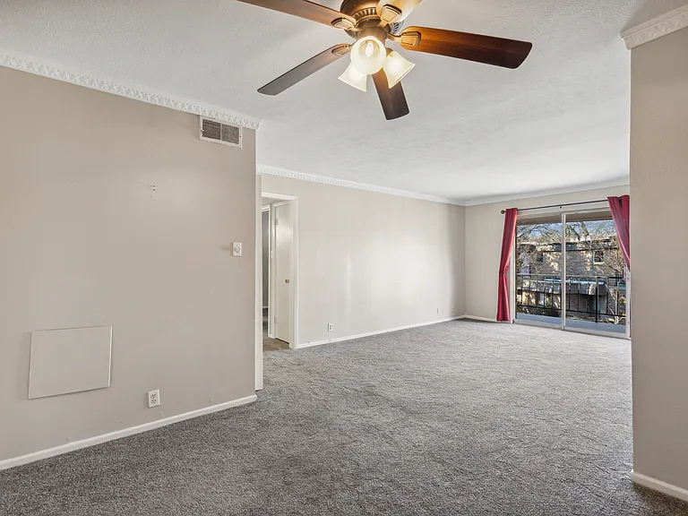 7918 Royal Ln #212 — Photo 7