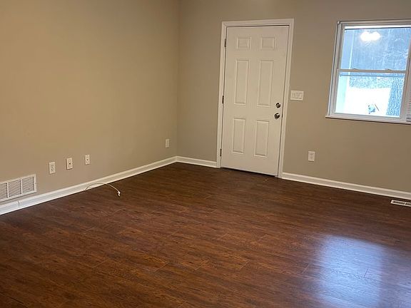 2nd image of 1655 Nutmeg St