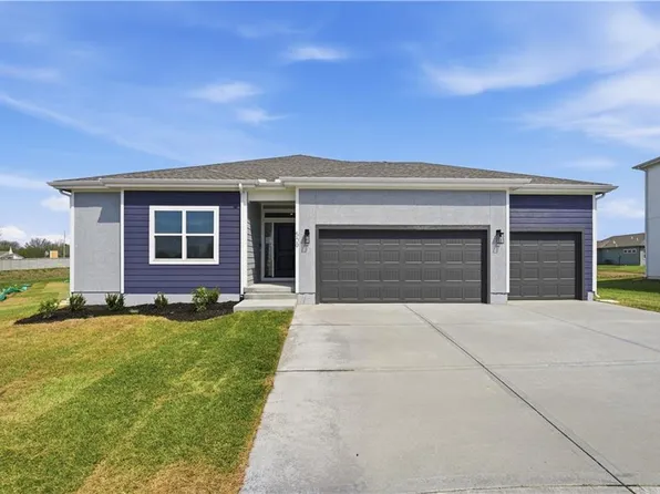 509 SW Newport Dr, Blue Springs, MO 64014