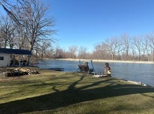 129 Swafford Ave, Cissna Park, IL 60924