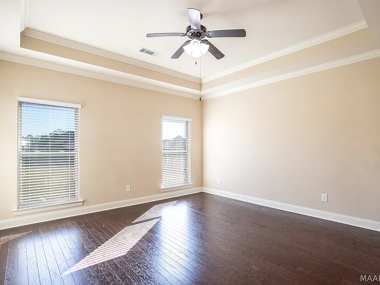 9212 Concord Park Dr — Photo 11