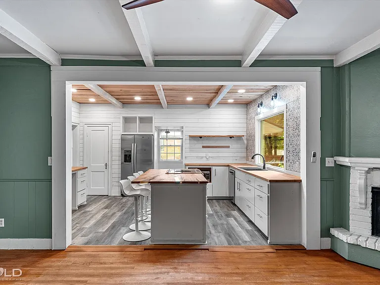 115 Ardmore Ave — Photo 17
