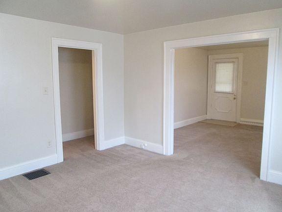 5th image of 463 Taylor St