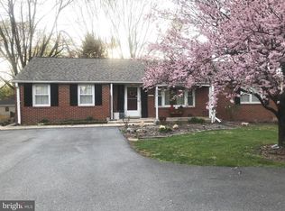 27516 Ridge Rd, Damascus, MD 20872