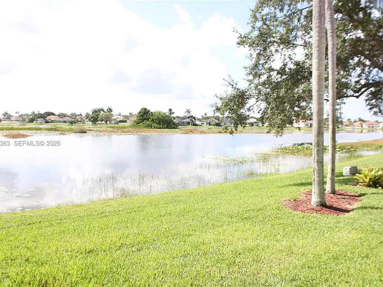 1820 Salerno Cir — Photo 38