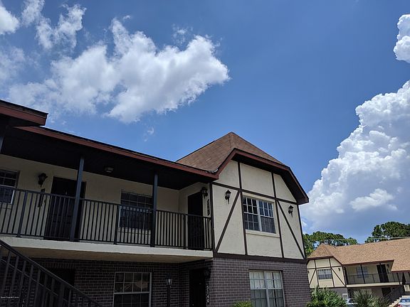 2nd image of 3141 Sir Hamilton Cir #3141