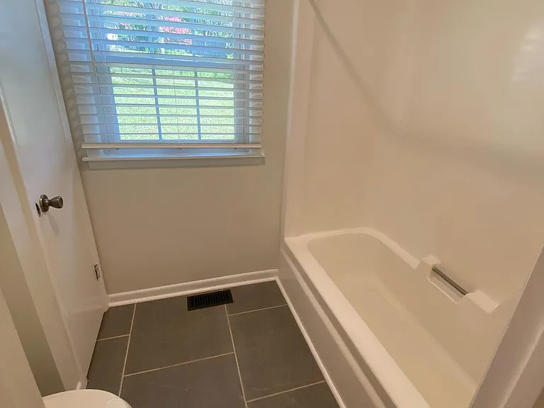 703 Lucien Rd — Photo 7