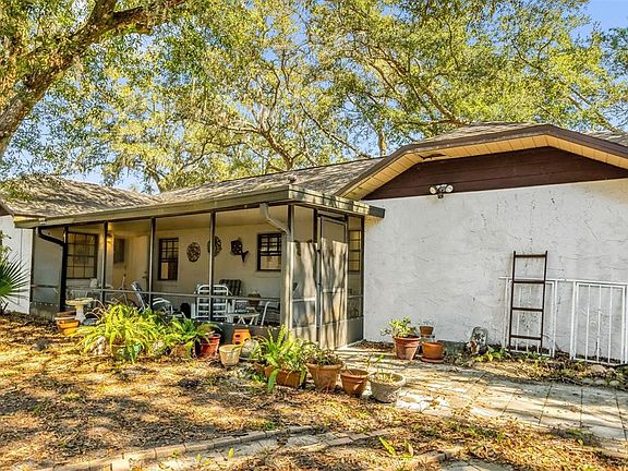 4th image of 6113 Del Rio Dr