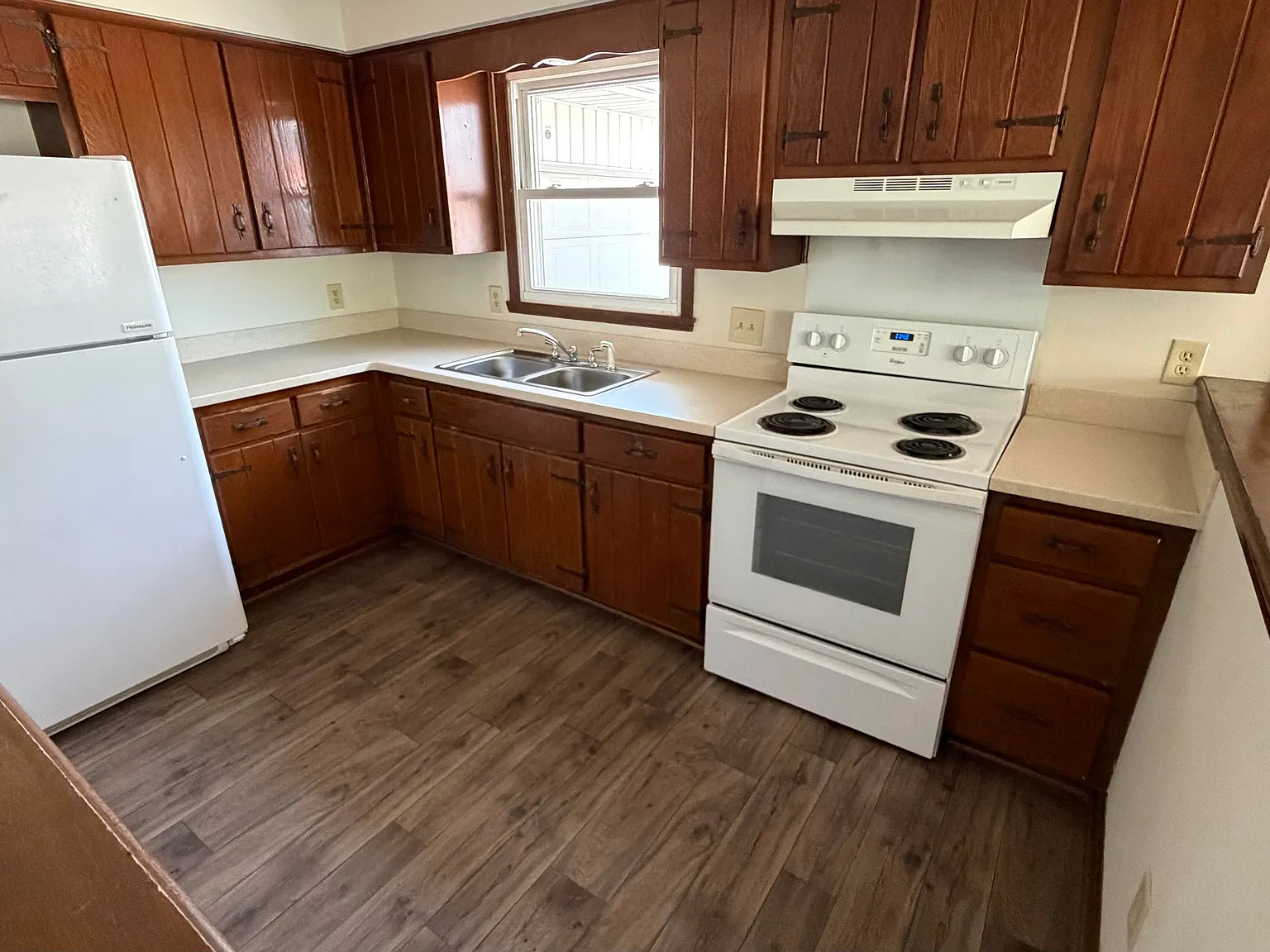 2 bed, 2.0 bath, 1700 sqft, $1,499 — Photo 3