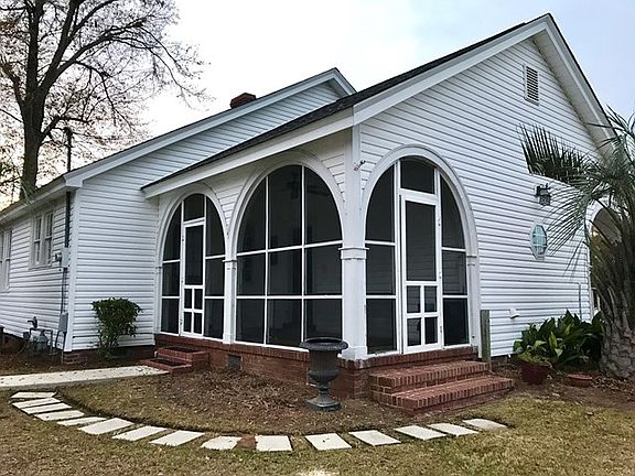 2nd image of 996 Carolina Ave