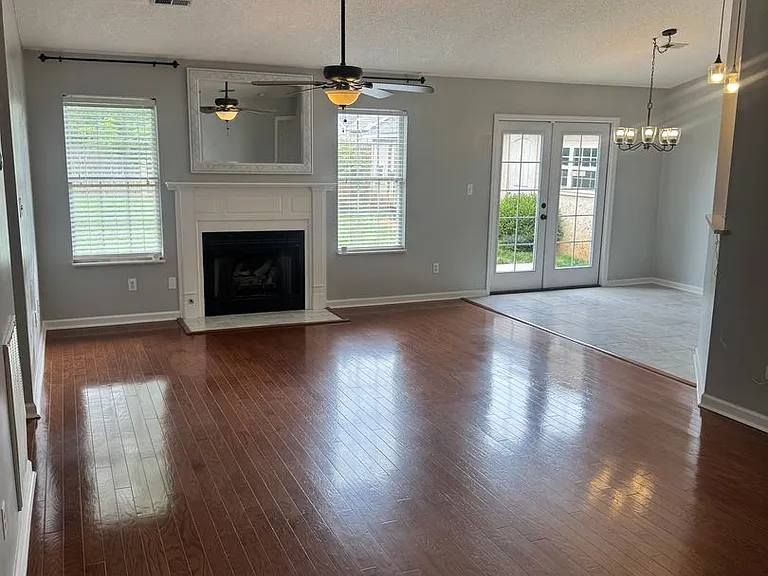 7233 Sorrenta Rd — Photo 5