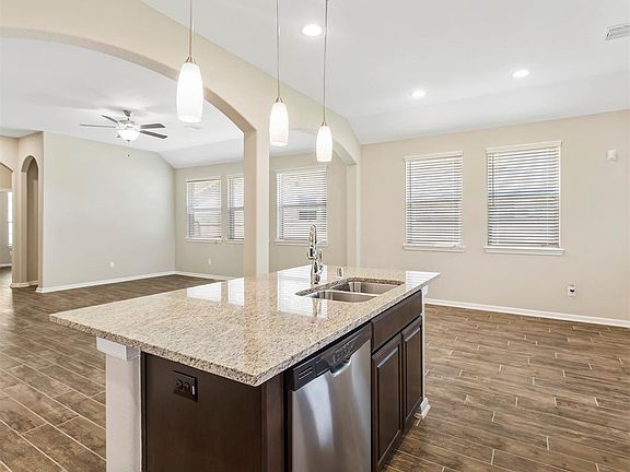3rd image of 30319 Iris Circle Ct