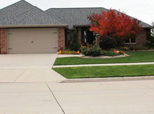 3524 Fieldcrest Dr, Kaukauna, WI 54130