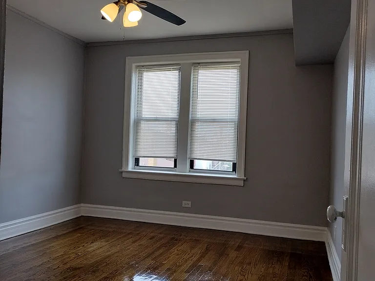 8000 S Hermitage Ave — Photo 7