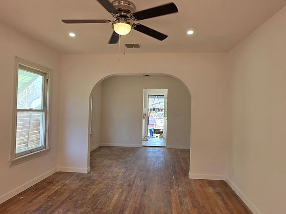 5th image of 1539 Edison Dr