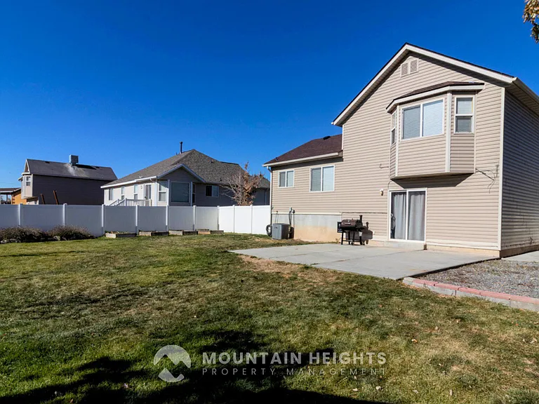 1953 W Black Angus Dr — Photo 3