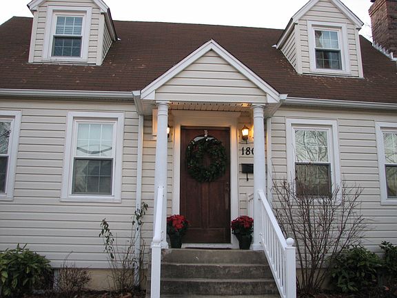 4th image of 1800 S Grant St #2