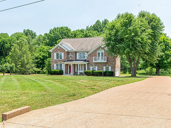 2nd image of 2209 Oakbranch Cir