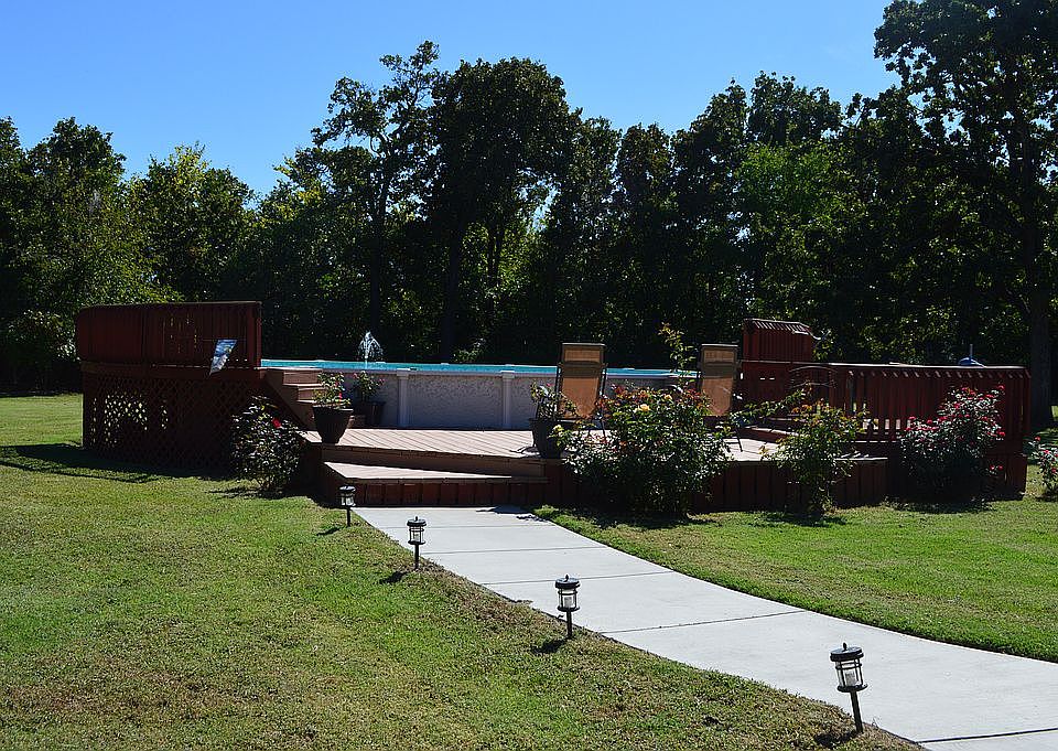2nd image of 12320 Eastwood Dr