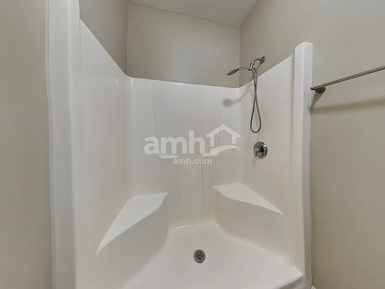 16 Greenbranch Way — Photo 11