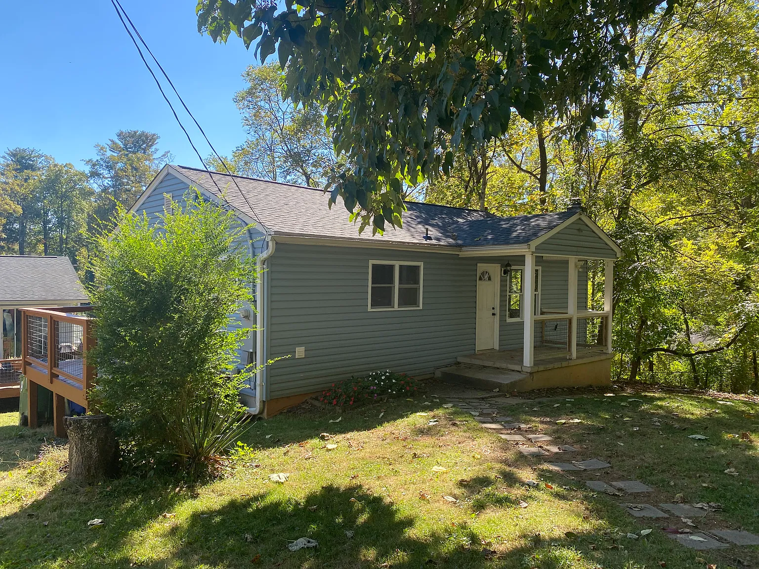 2 bed, 876 sqft, $1,650 — Photo 3