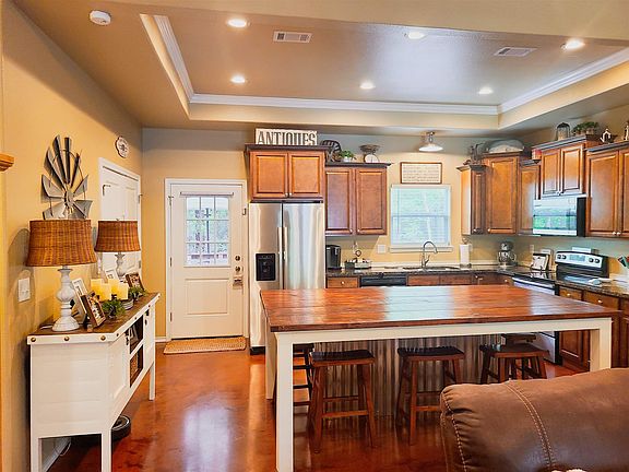 4th image of 130 Arikara Ln