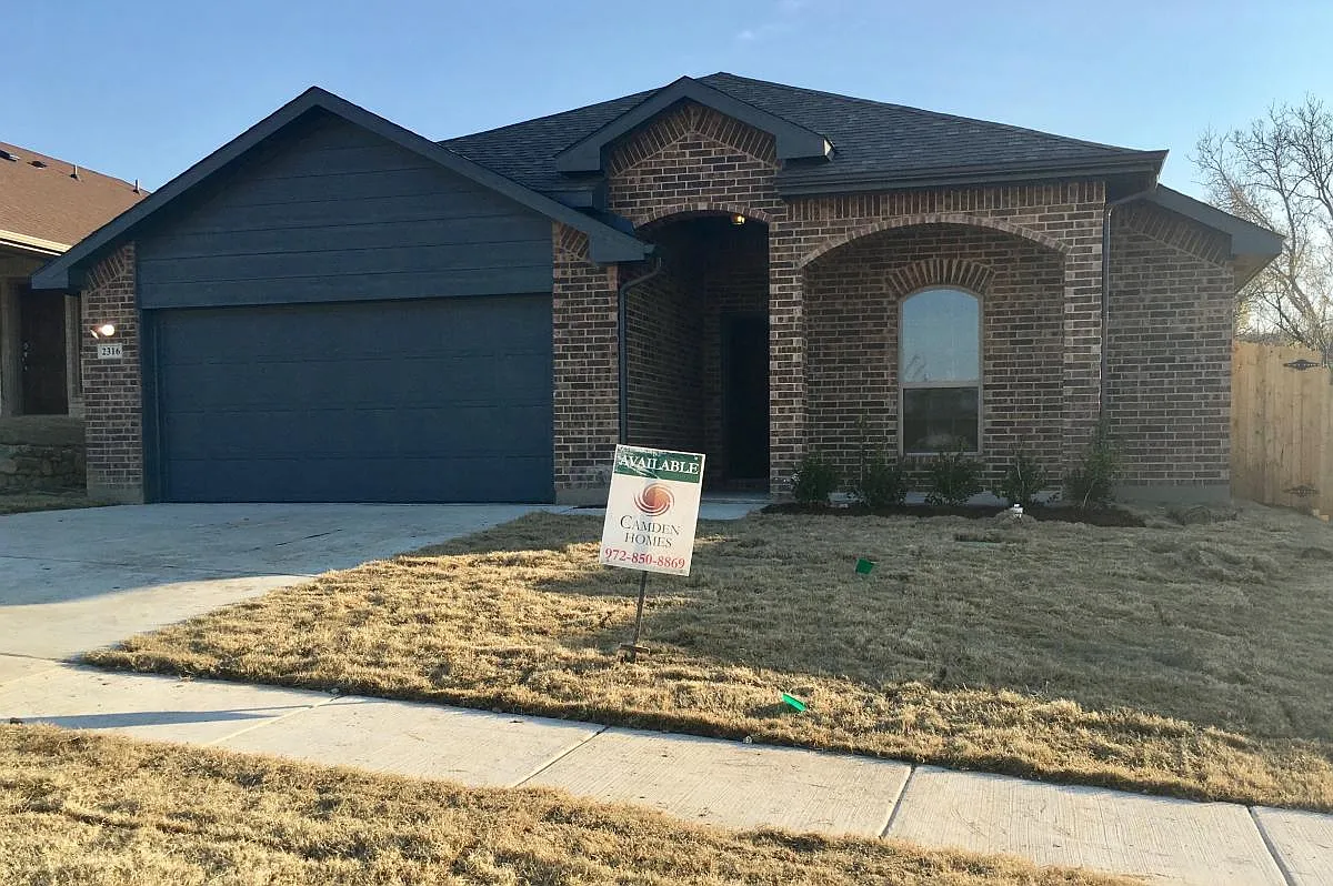 3 bed, 1500 sqft, $1,900 — Photo 1