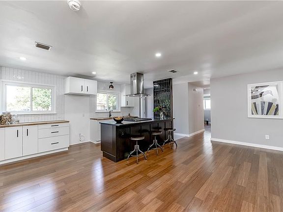 5th image of 1113 S Meadows Dr