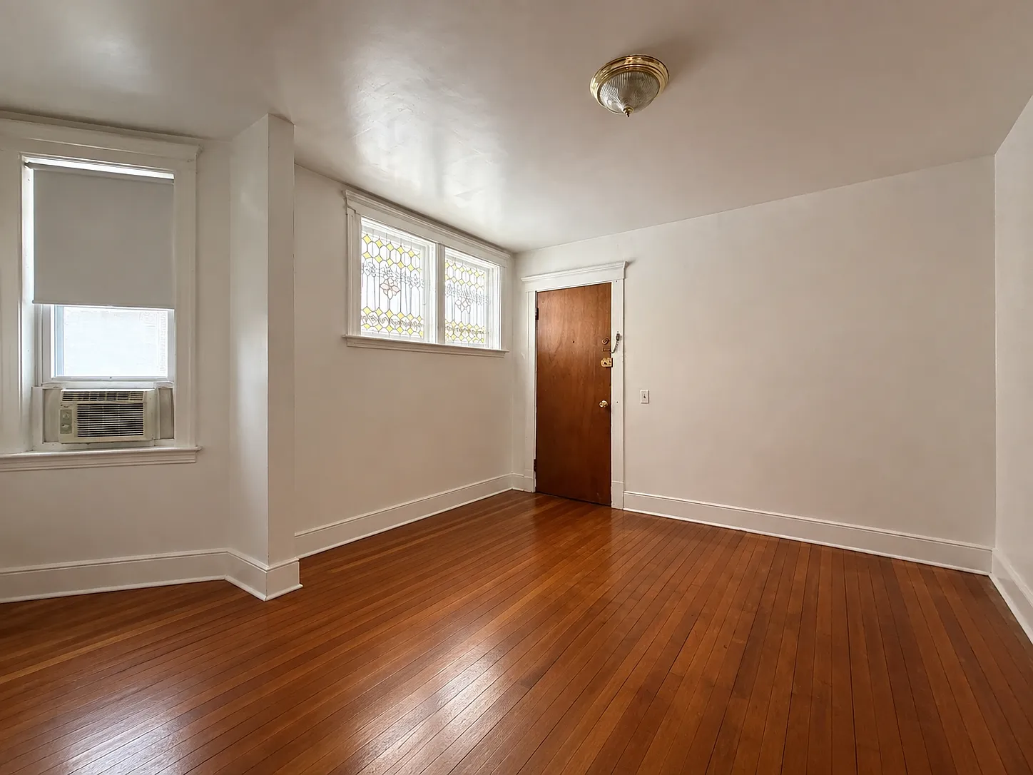 4 bed, 1000 sqft, $3,960 — Photo 4