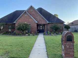101 Deauville Dr, Maumelle, AR 72113