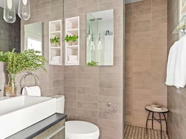 295 6th Avenue image 7 of 20