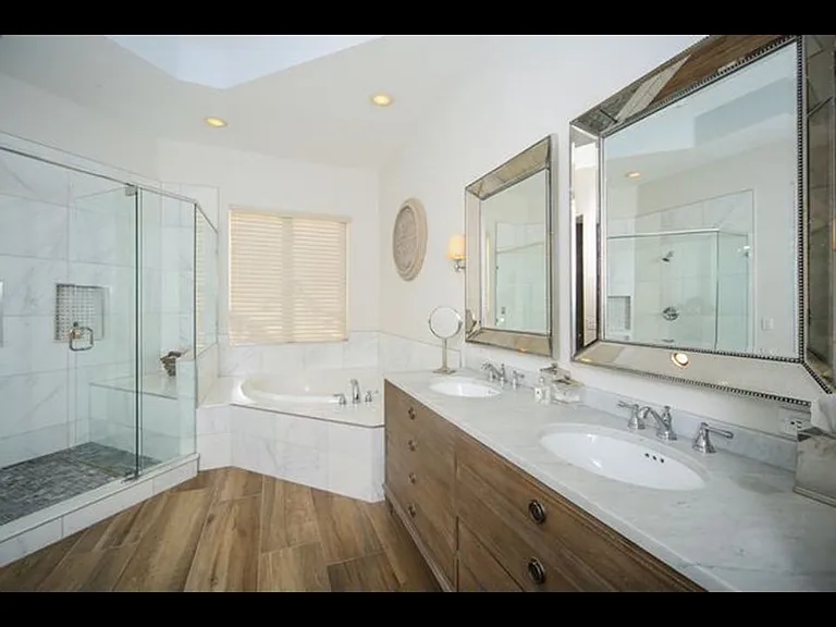 5453 46th Ct W — Photo 7