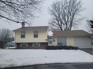 203 E Tulip Dr, Glenwood, IL