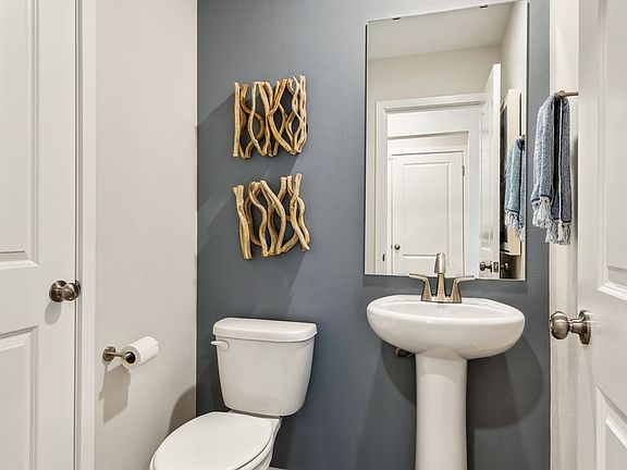 5th image of 3032 6th Avenue NE