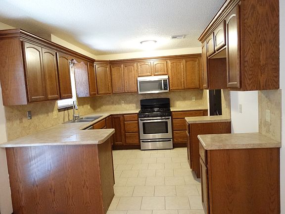 5th image of 3531 Hillside Dr