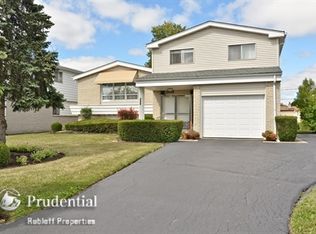 9806 N Lauren Ln, Niles, IL