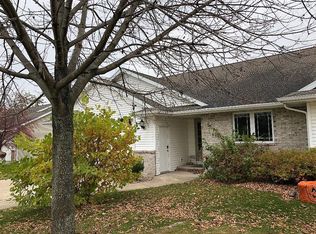 646 S Lincoln St, Hortonville, WI 54944