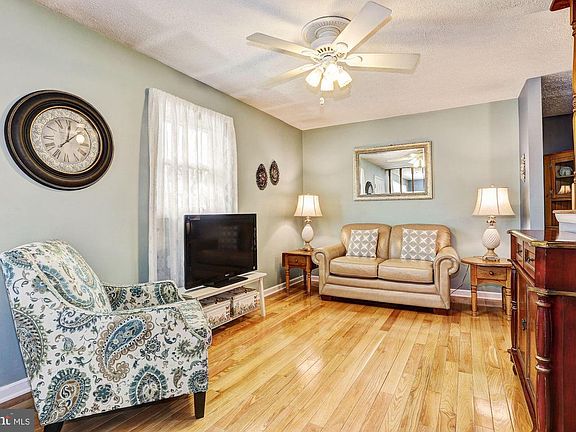 3rd image of 234 Turnwood Dr