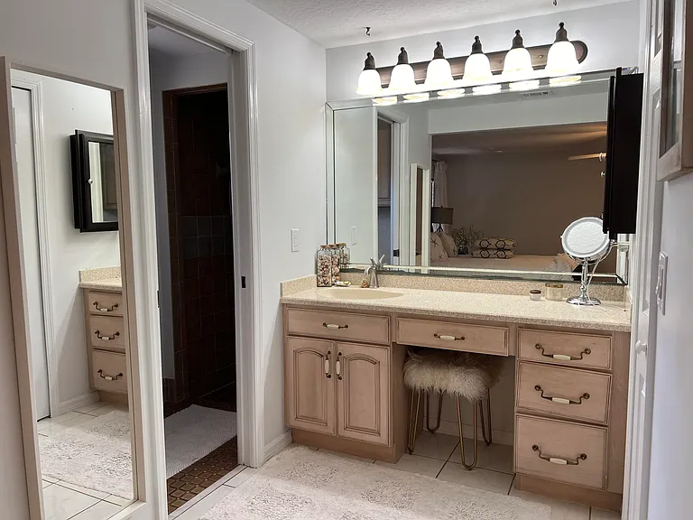 410 Rio Casa Dr S — Photo 10