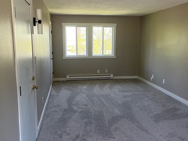 1325 Cox St #1 — Photo 7