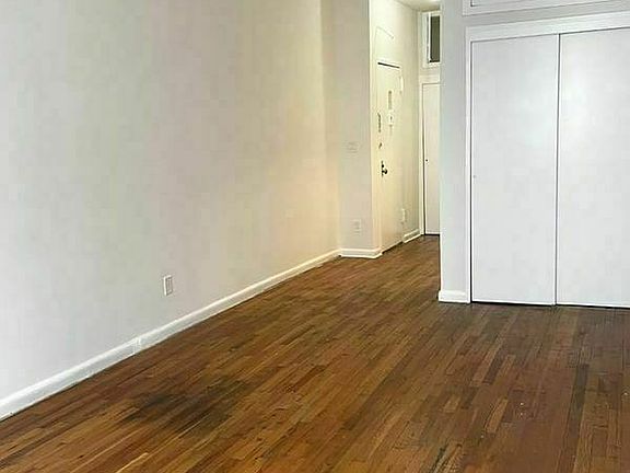 3rd image of 319 E 14th St APT 2b