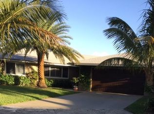 160 Riviera Dr, Riviera Beach, FL 33404