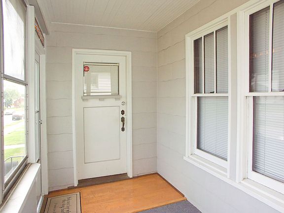 4631 Leona Entry Door