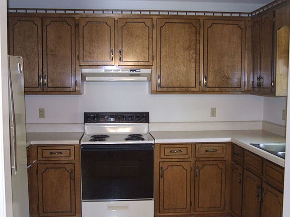 2nd image of 400 Rogers St