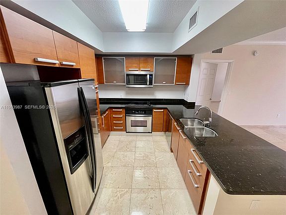 3rd image of 2030 S Douglas Rd APT 509