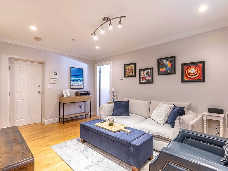 52 Cooper St #1 — Photo 4