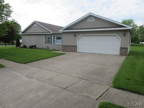 4th image of 800 Derby Dr