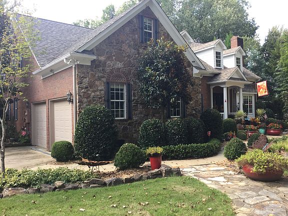 2nd image of 245 Woodsedge Dr
