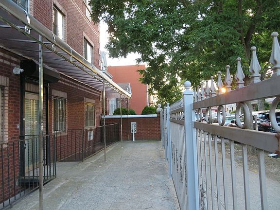 2nd image of 104 E 28th St #1