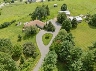 16566 Middle Rd, Dubuque, IA 52002